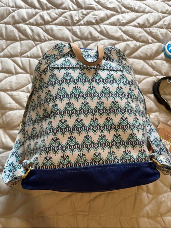 Vineyard Vines  FULL SIZE backpack/Rucksack